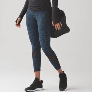 Lululemon Blue Inspire Mesh Tight Shatter Weave 2
